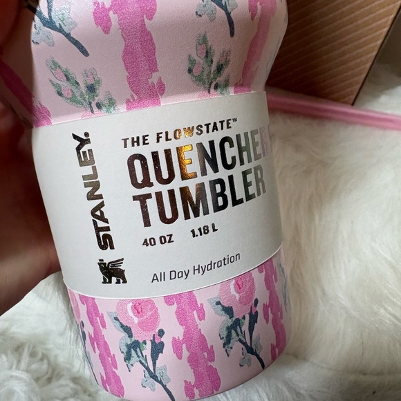 {NEW} Stanley LoveShackFancy Pink Floral Insulated Tumbler - Picture 5 of 6